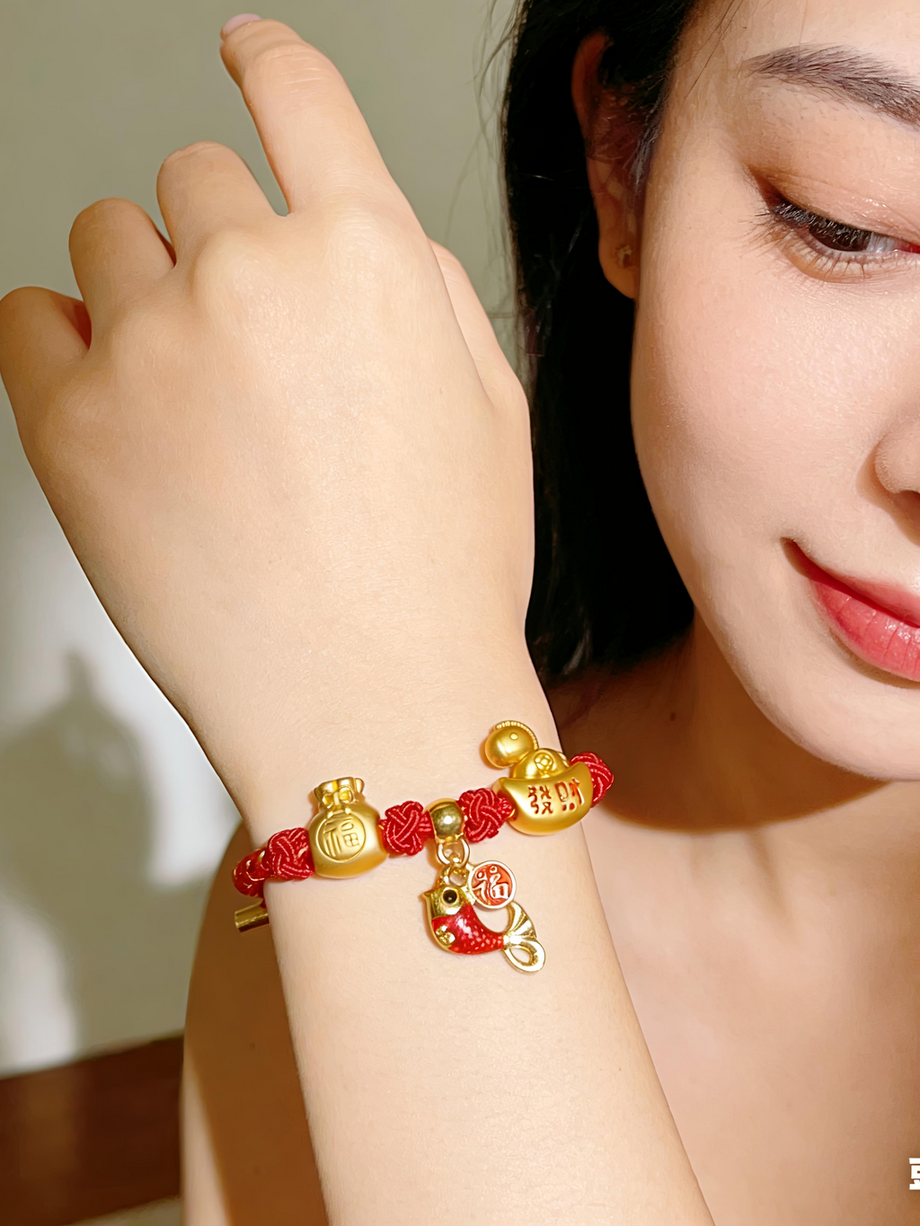 BGM02 PREMIUM Charming Scarlet Adjustable Charmed Bracelet + Natural Nanjing Yuhua Agate + Jewellery Zipper Box Mystery Set