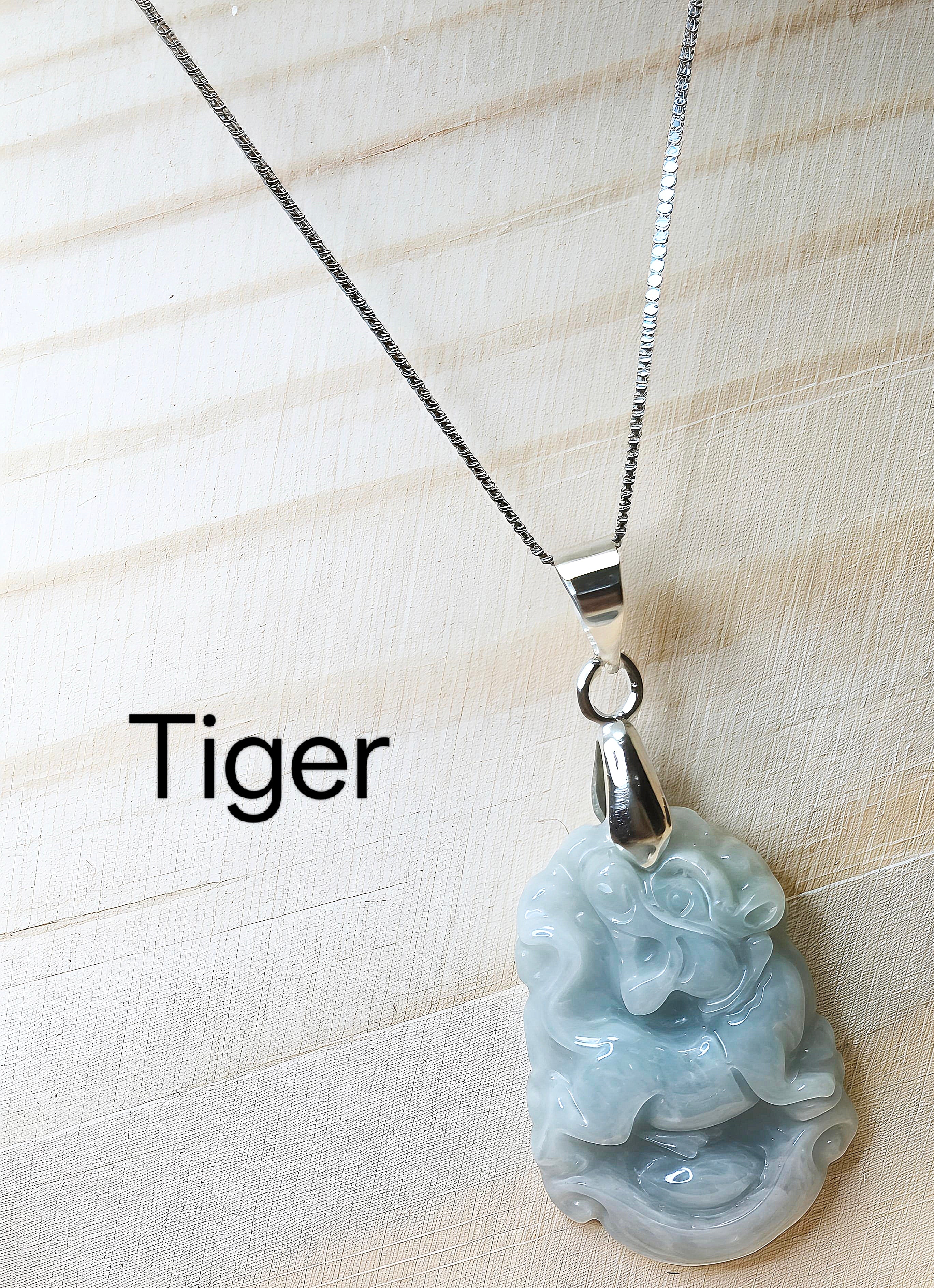 MYJ01 PREMIUM Myanmar Grade A Jadeite Animal Pendant Necklace (Chain / Cord)
