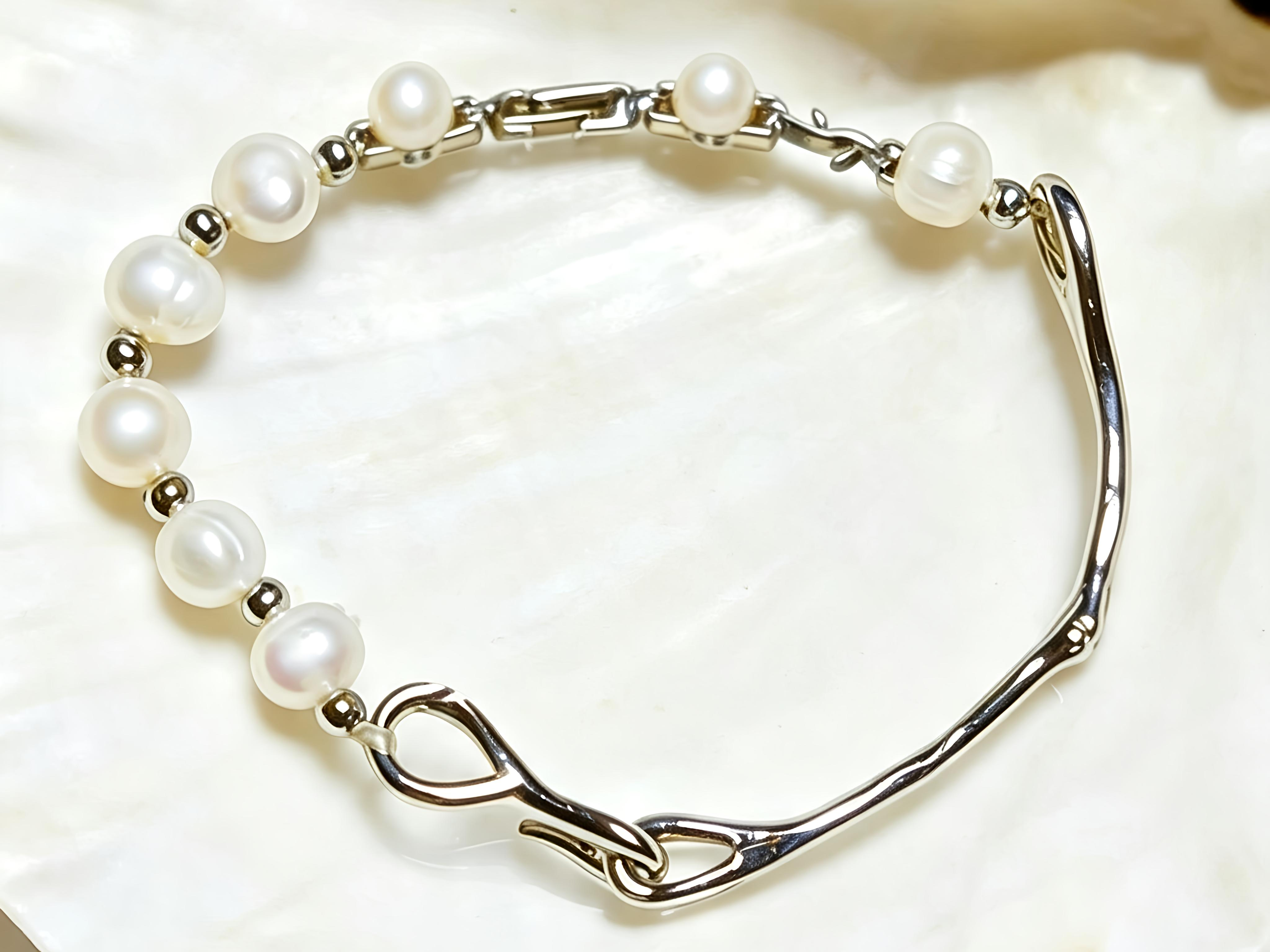 TPL04 Pearl Light PREMIUM Cultured Freshwater Pearl Elastic Free Size Cuff Bracelet