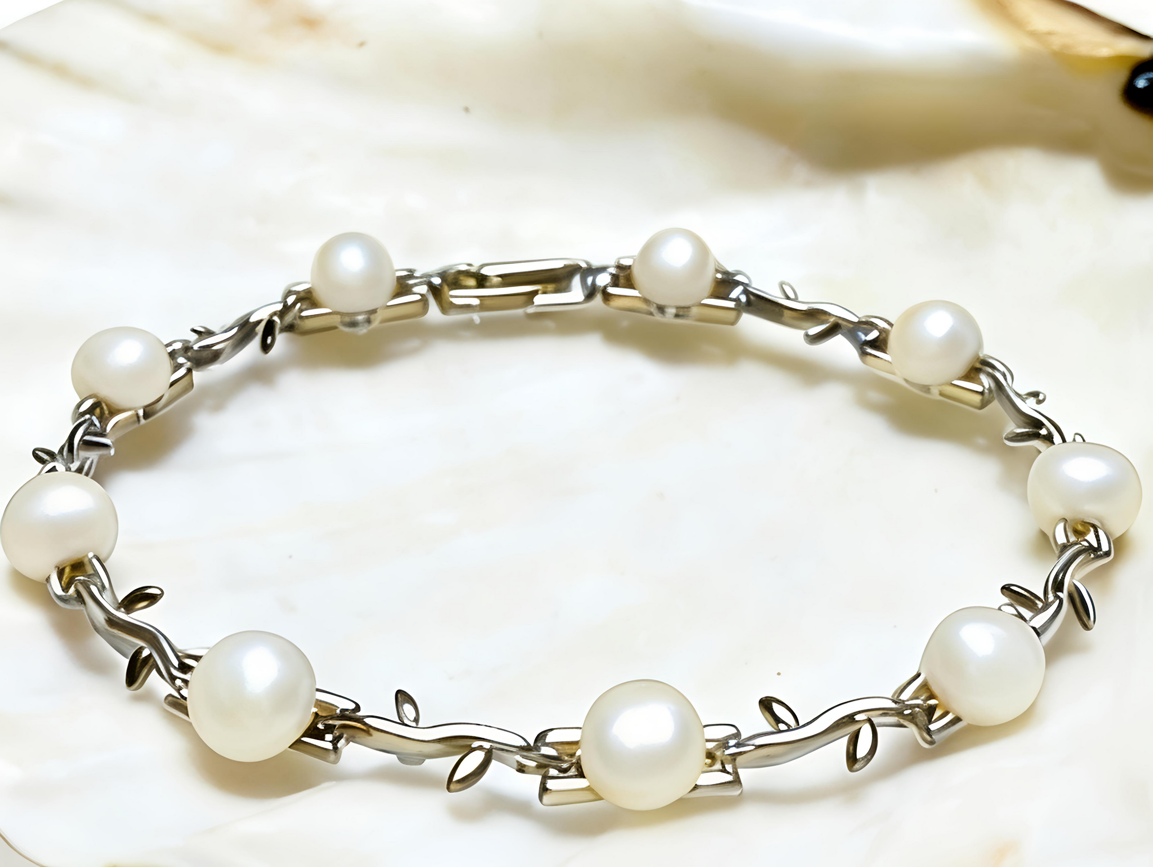 TPL02 Pearl Light PREMIUM Cultured Freshwater Button Pearl Chain Bracelet