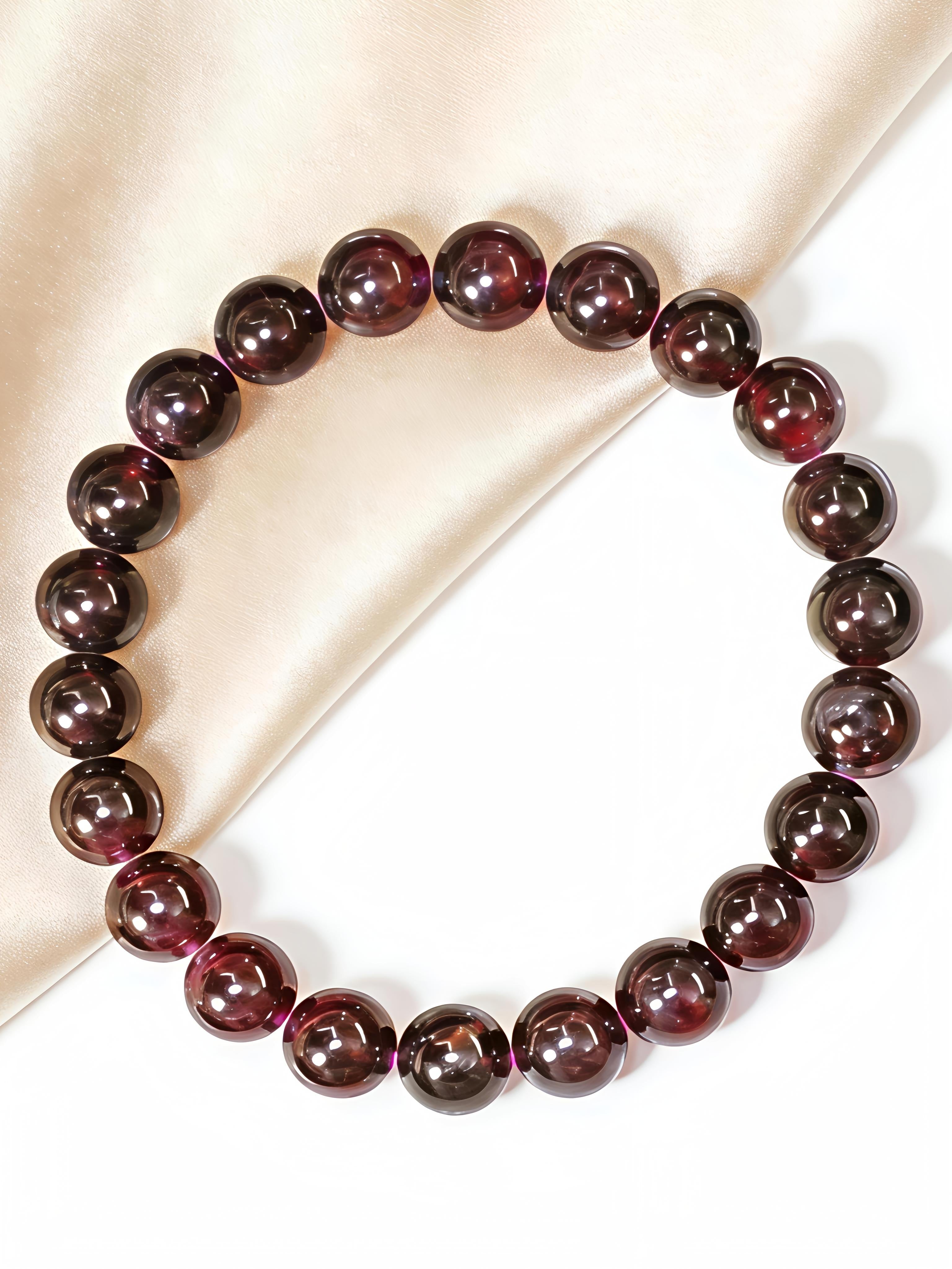 CSL01 Crystal Light PREMIUM Classic Natural Wine Red Garnet Elastic Bracelet